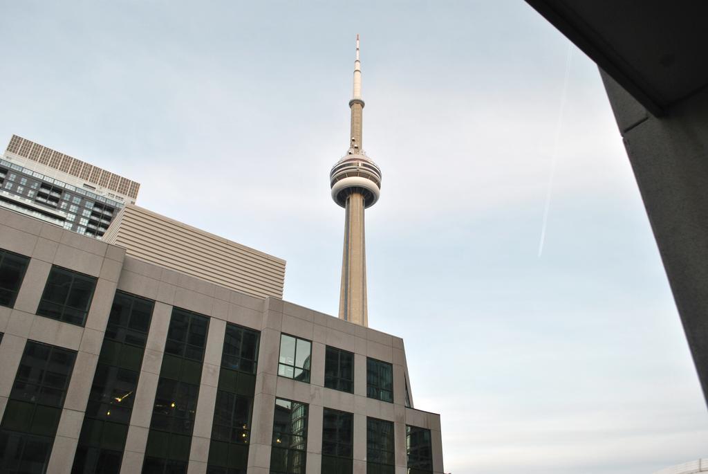 Livingsuites Toronto - 20 Blue Jays Way 외부 사진