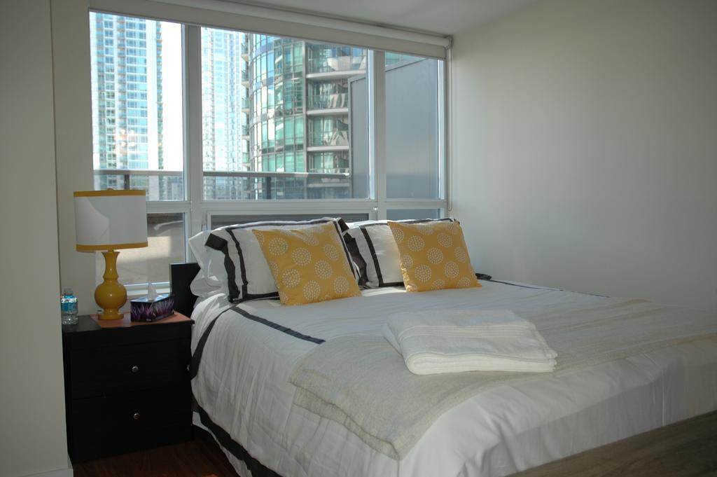 Livingsuites Toronto - 20 Blue Jays Way 외부 사진